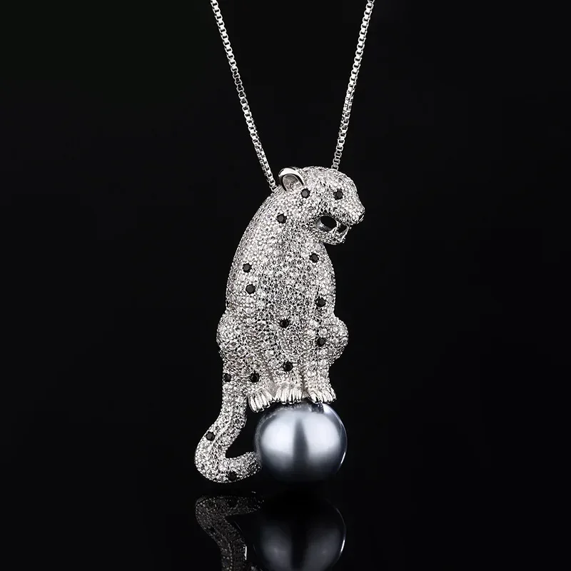 Luxur Panther Leopard White Pearl Pendant Necklace with Adjustable Chain Elegant Jewelry for Women Top Quality Cubic Zirconia