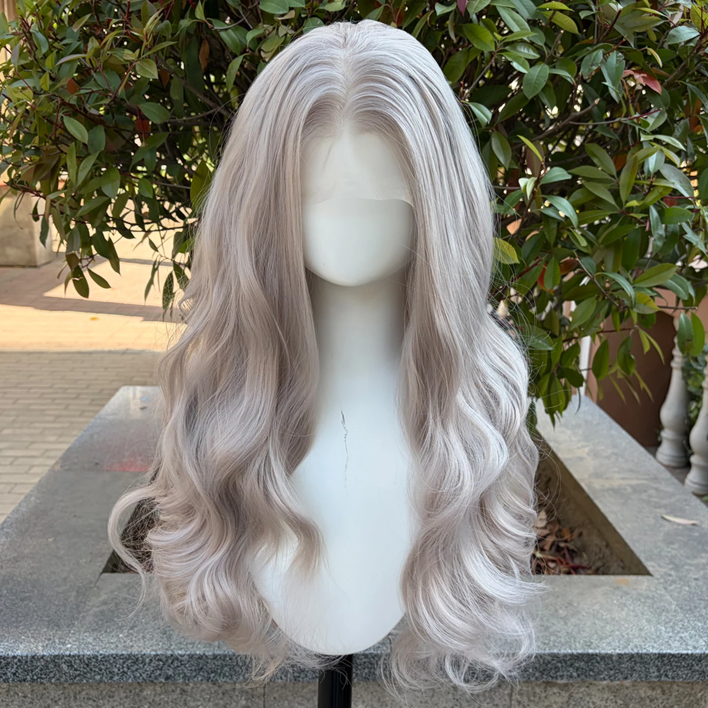 Body Wave 13×4 Lace Front Wigs Light Grey Synthetic Glueless Lace Heat Resistant Wig Natural Curly Syntheic Wigs for Women