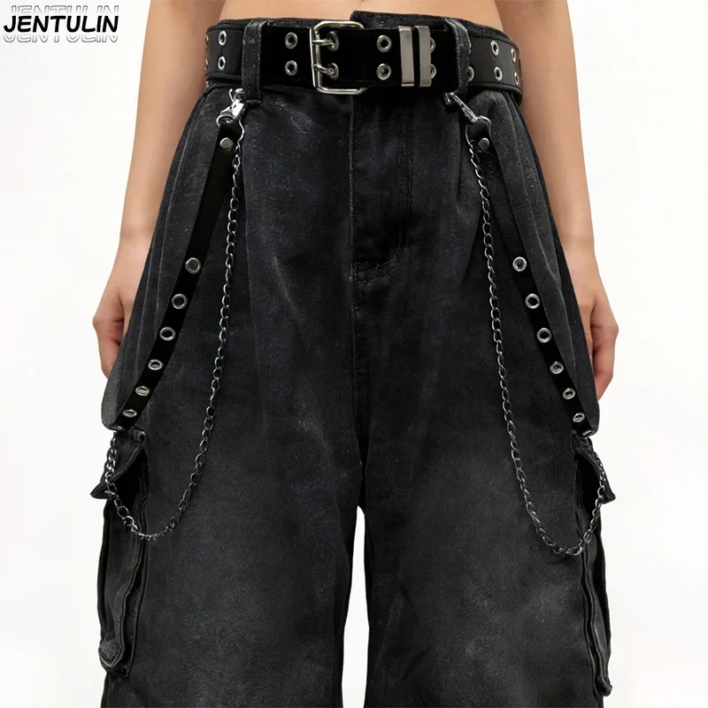 

Эстетика субкультур: темный уличный стиль, тяжелая индустрия, выстиранный деним, панк-стиль, рабочая одежда с цепями, широкие брюки, одежда в стиле Y2K.