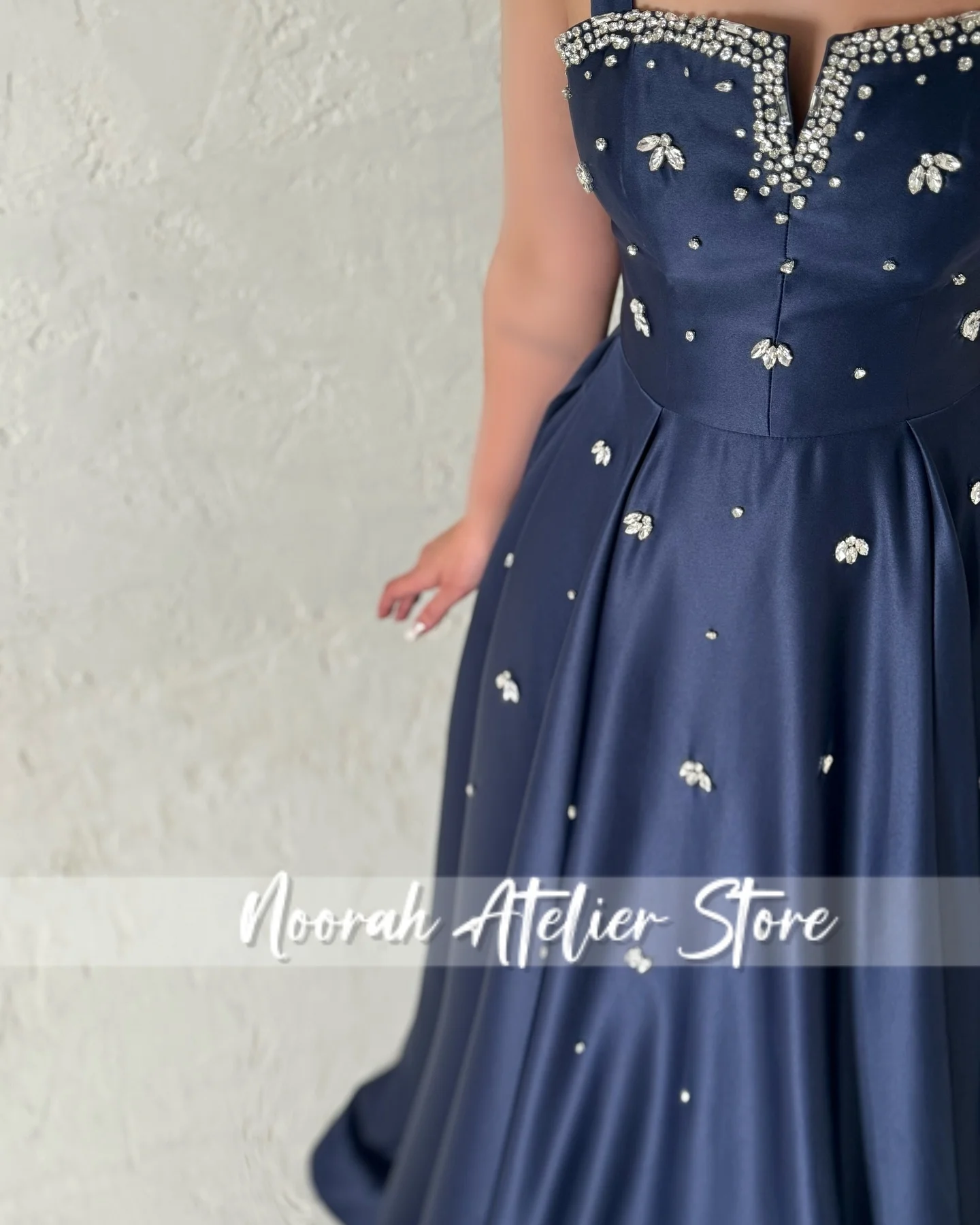 Nuevo Halter azul rebordear lujosos Vestidos de noche para mujer 2025 Dubai Aline Vestidos de celebridades vestido de fiesta Vestidos personalizados