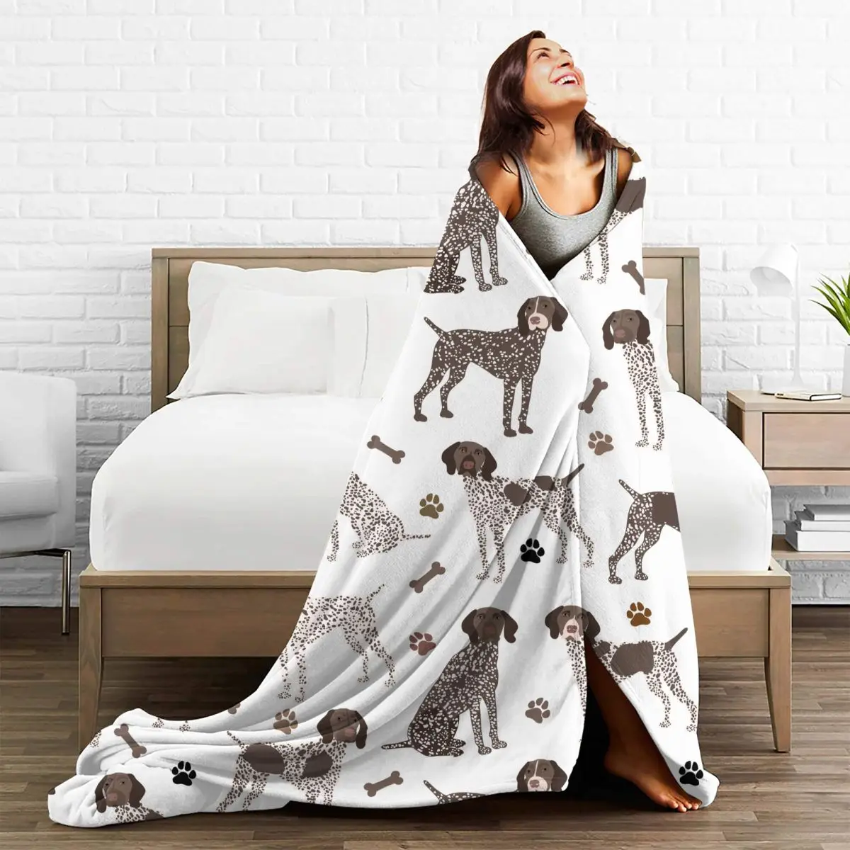 German Shorthaired Pointer Dog Bone And Paw Blanket Fleece Decoration Portable Throw Blankets for Sofa Travel Bedding Throws