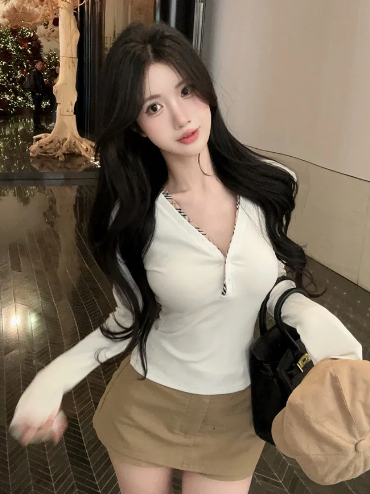 

Slim Fit Long Sleeve V-Neck Color Block Base Shirt Button Design Short Top Skin-friendly Breathable Korean Style Commute Wind