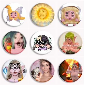 Melanie Martinez Komik Meme Düğme Pin Crybaby Müzik Albümü Memes Broş Rozeti Çanta Aksesuarları Dekor Hayranları Hediyeler Toplamak