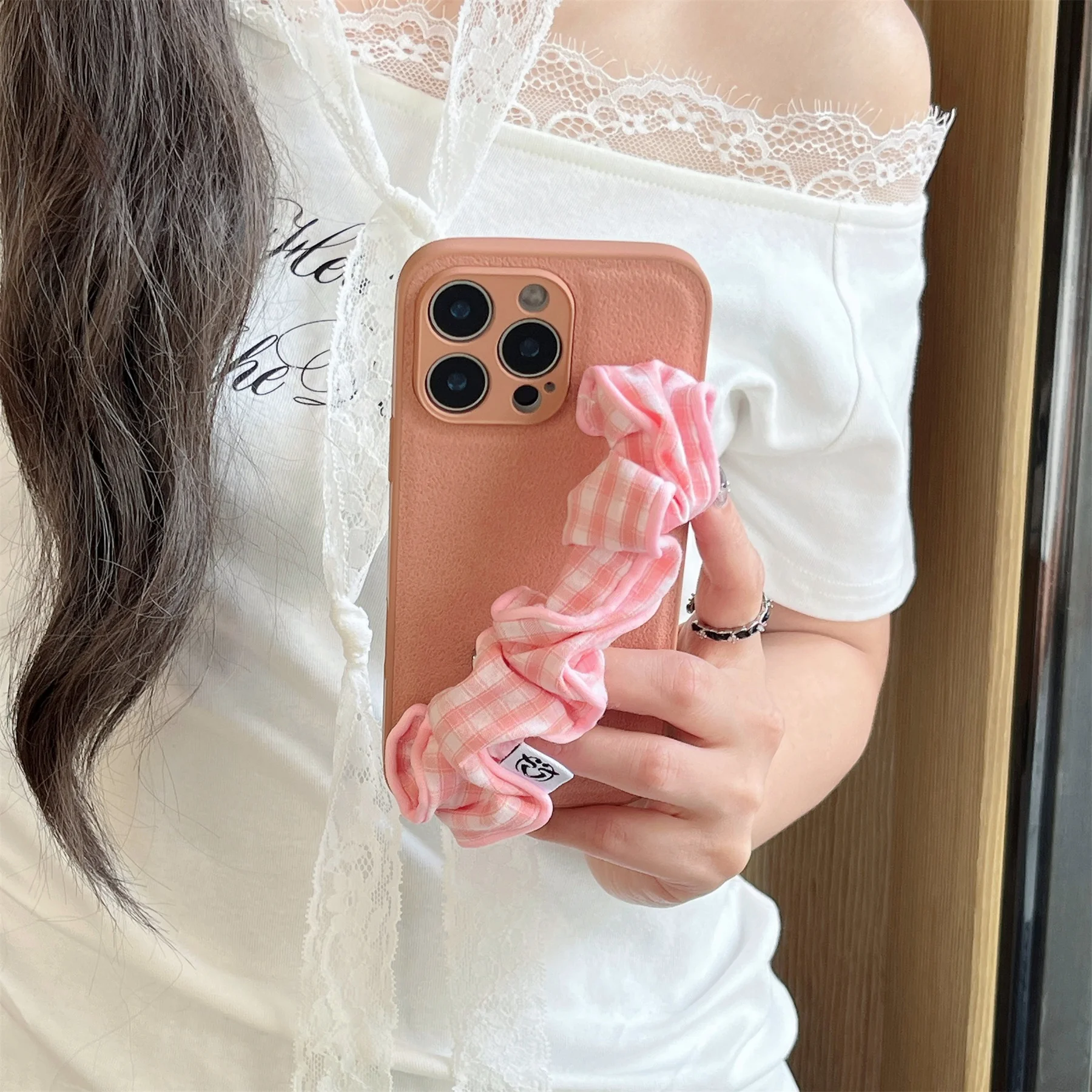 TY الفاخرة الكورية بلون القمر حفرة نمط الحال بالنسبة شعرية عقال معصمه آيفون 12 13 14 15 16 17ProMax الغطاء الخلفي