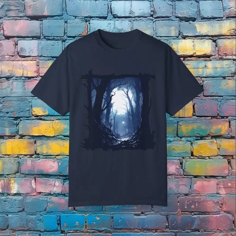 Waagt U Zich In Het Nachtelijke T-Shirt-Nachtbos Grafisch T-Shirt