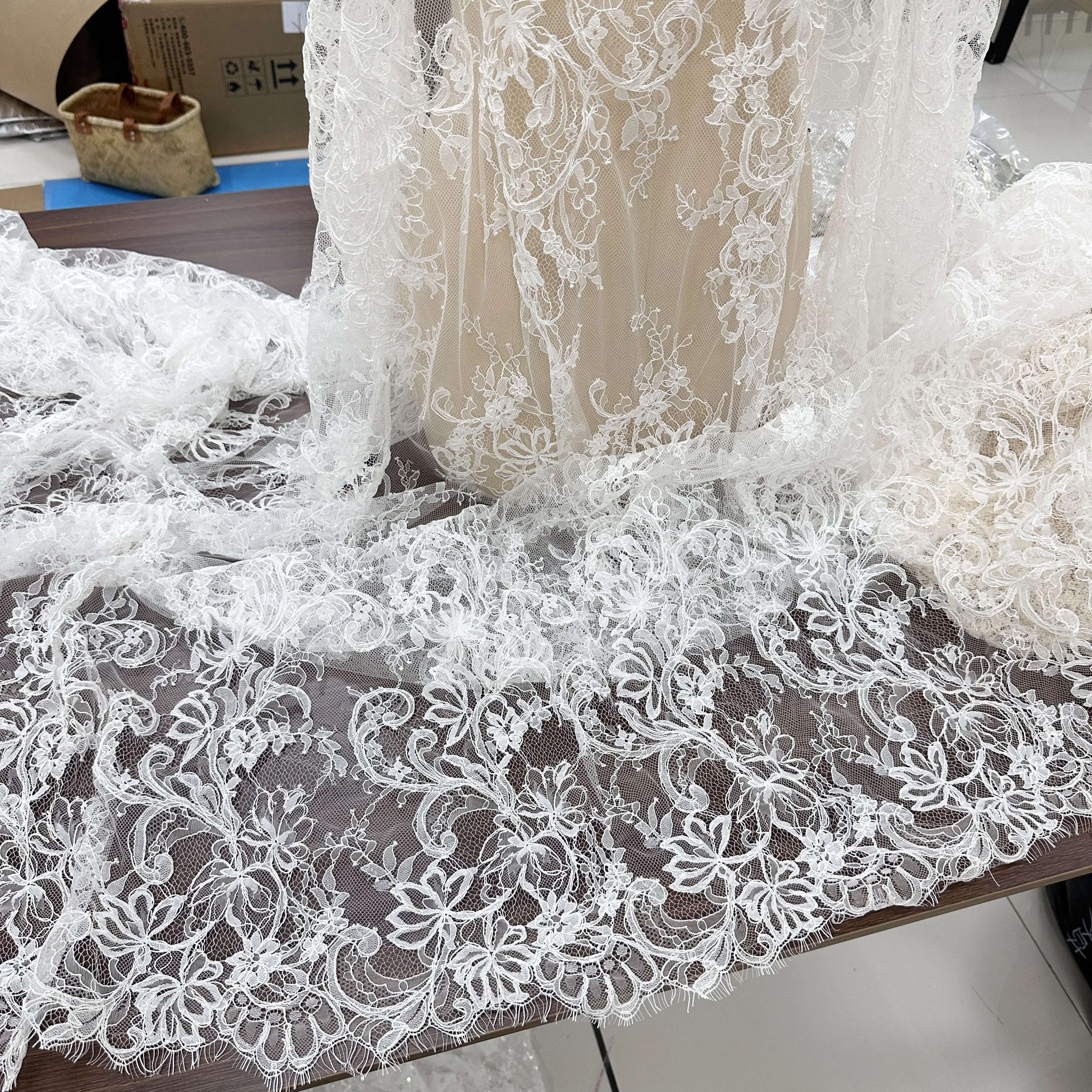 3Meters Long Off white Outer Single Handmade With strands Car Strands Eyelashes Lace Bridal Veil Shawl