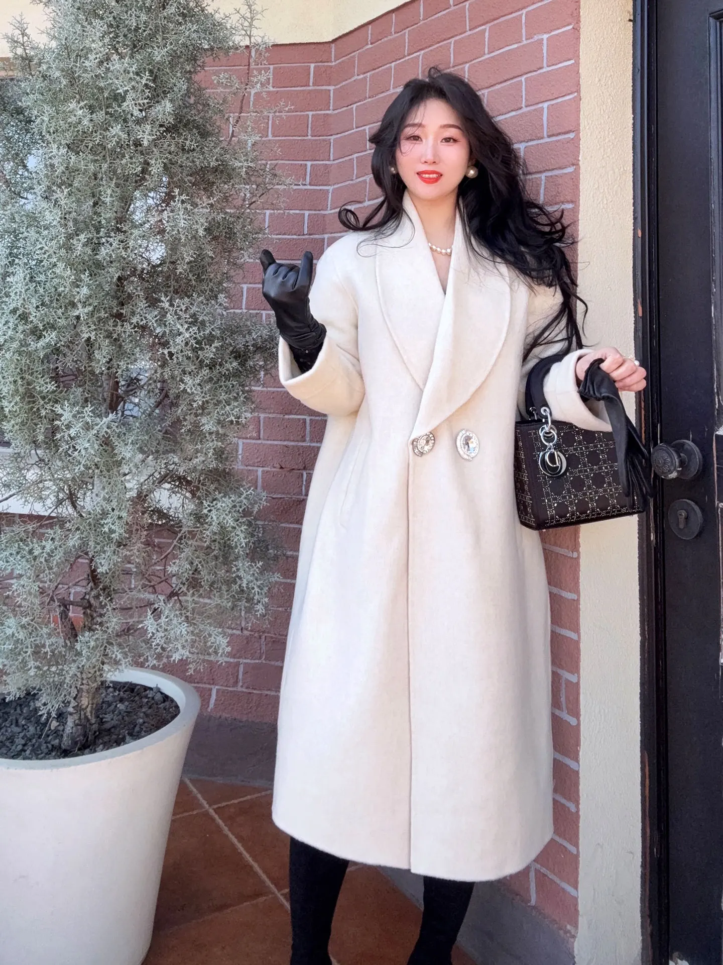 

YANGXIAOJING Long Silk Rabbit Fur Coat Women's Loose Design Diamond Button Woolen Outerwear Ele Commute Sle
