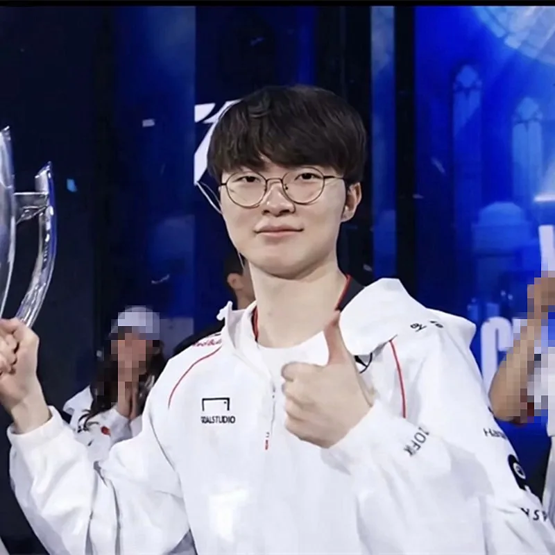 Game LOL 2024 T1 Team World Championship White Windbreaker Jacket Faker Same Style Jacket Conquers SKT Team Kit Plus Size Coat