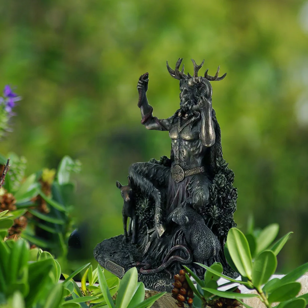 

Animal Horned God Sculpture The Underworld Landscape Decoration Resin Figurine