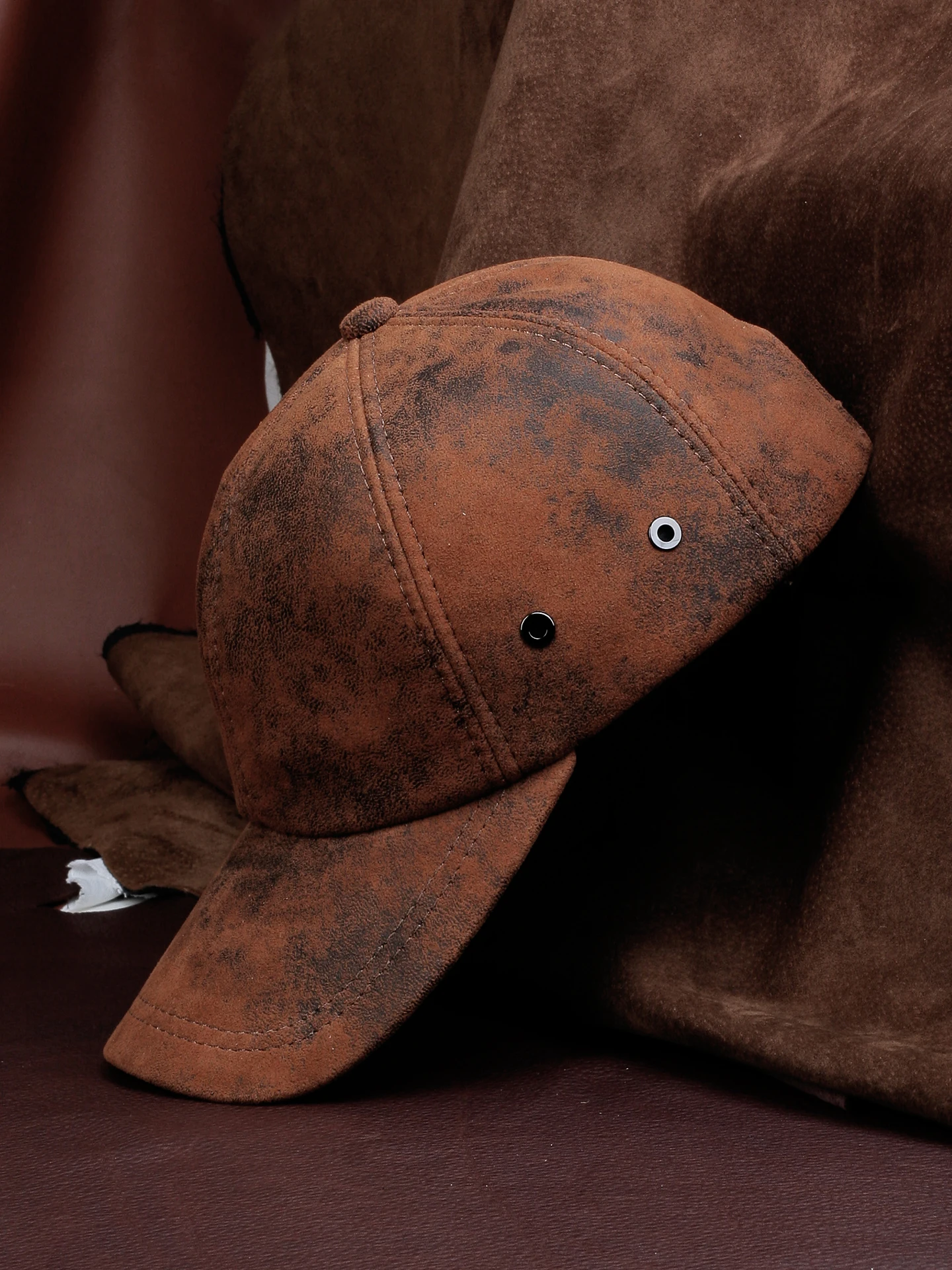 ヴィンテージレザーベースボールキャップ調節可能なハードトップカジュアルアウトドア春秋冬メンズレトロ風化したソフトで快適な暖かい