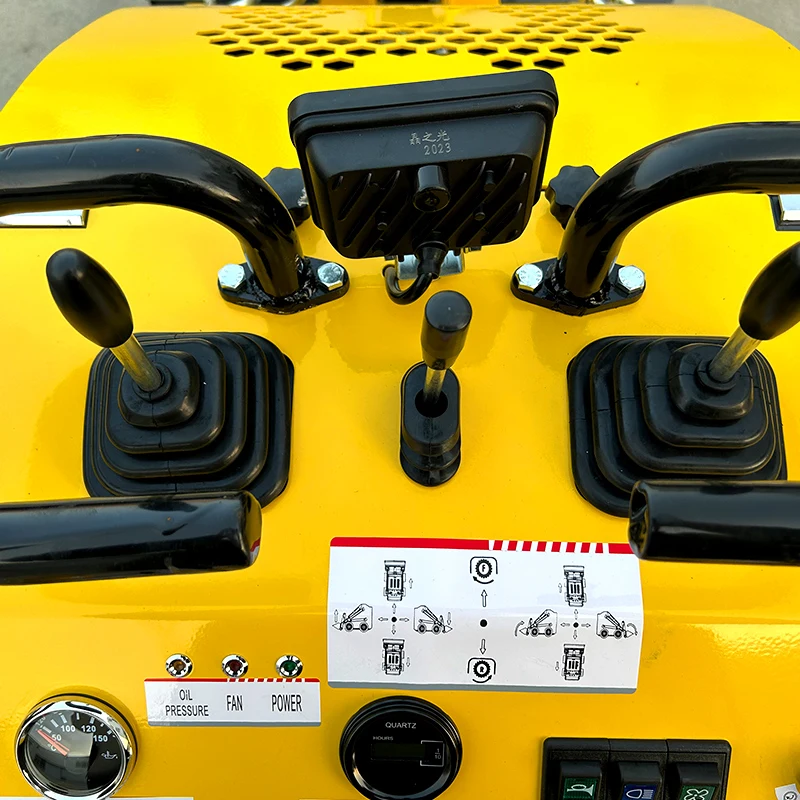 カスタマイズされたスキッドステアローダー中国ブランドメーカーが、アクセサリー付きの掘削機を直接供給