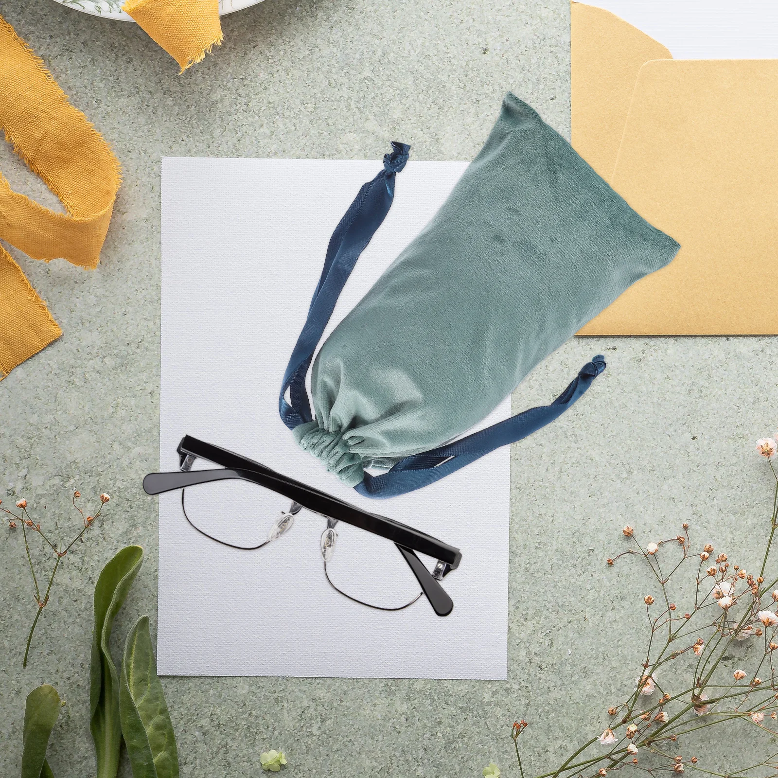 

Ski Goggles Storage Bag Fleece Portable Drawstring Glasses Case Sunglasses Pouch Travel Compact Gift Reusable Present Women Men