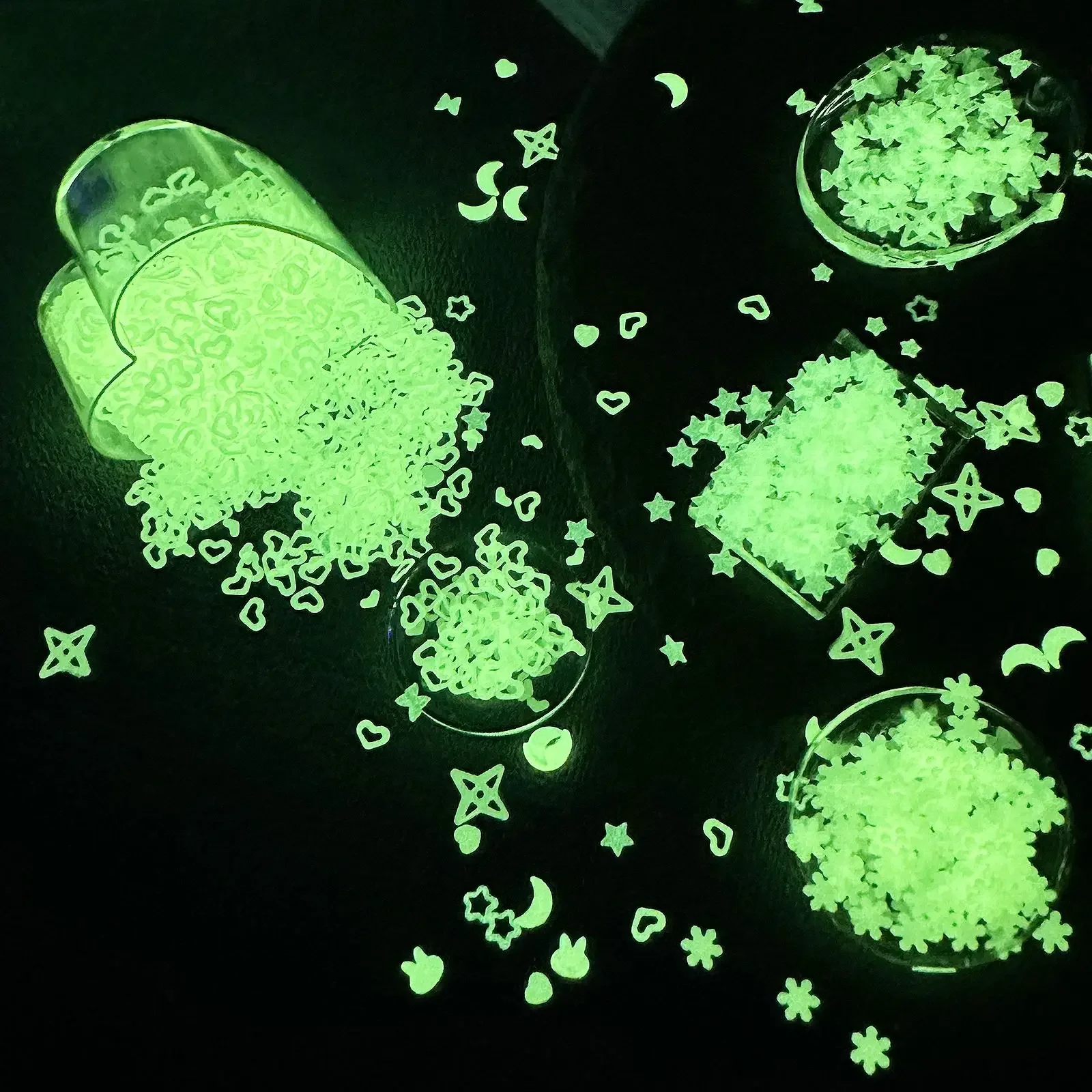 10g/3g Glow In The Dark Sequins Little Peach Heart Moon Snowflake Pentagram Sequins DIY Silicone Slim Filler