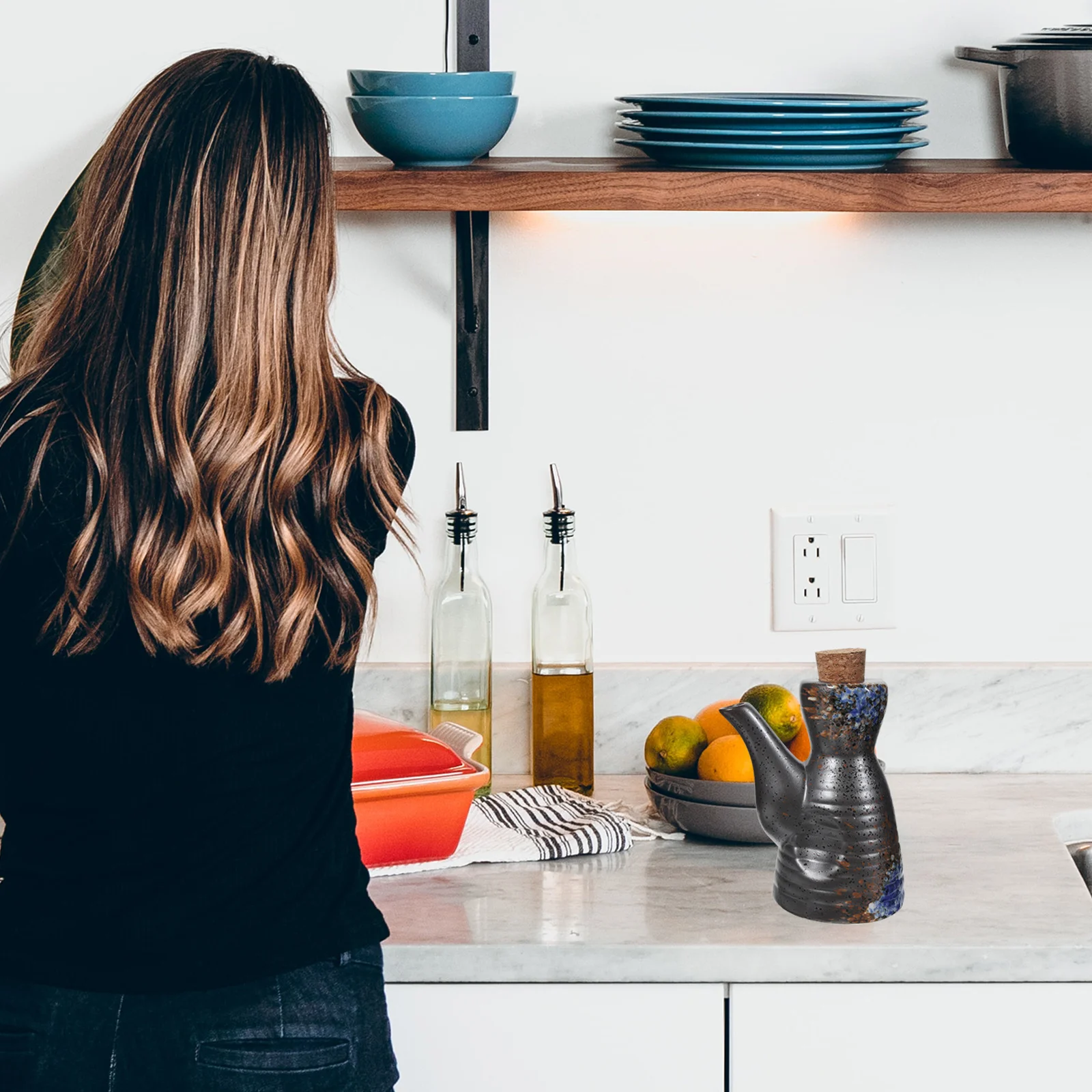 Ceramic Soy Sauce Bottle with Lid Design Easy Clean for Cooking Vinegar Dispenser Home Hotel Sauce Dispenser