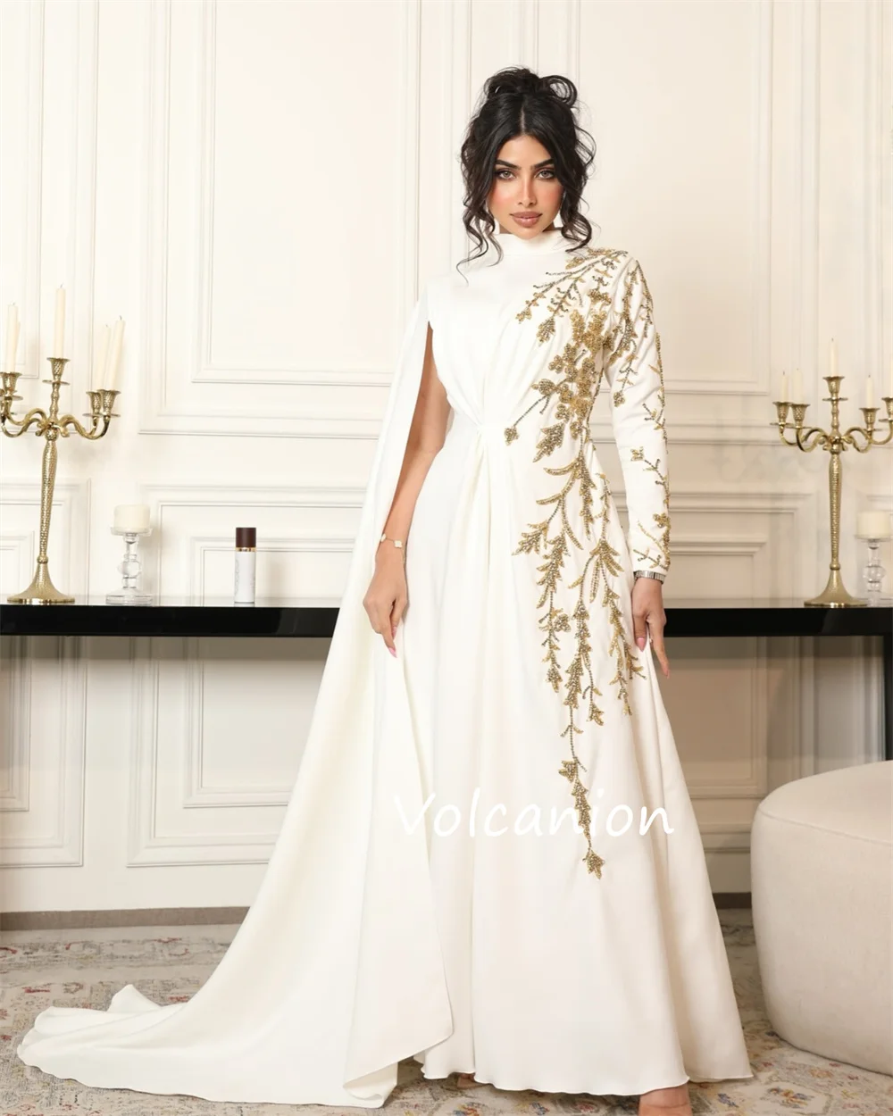 Gaun Panjang Kerah Tinggi A-line Wiru Berpayet Jersey Indah yang Disesuaikan Fashion Formal Acara Dipesan Lebih Dahulu