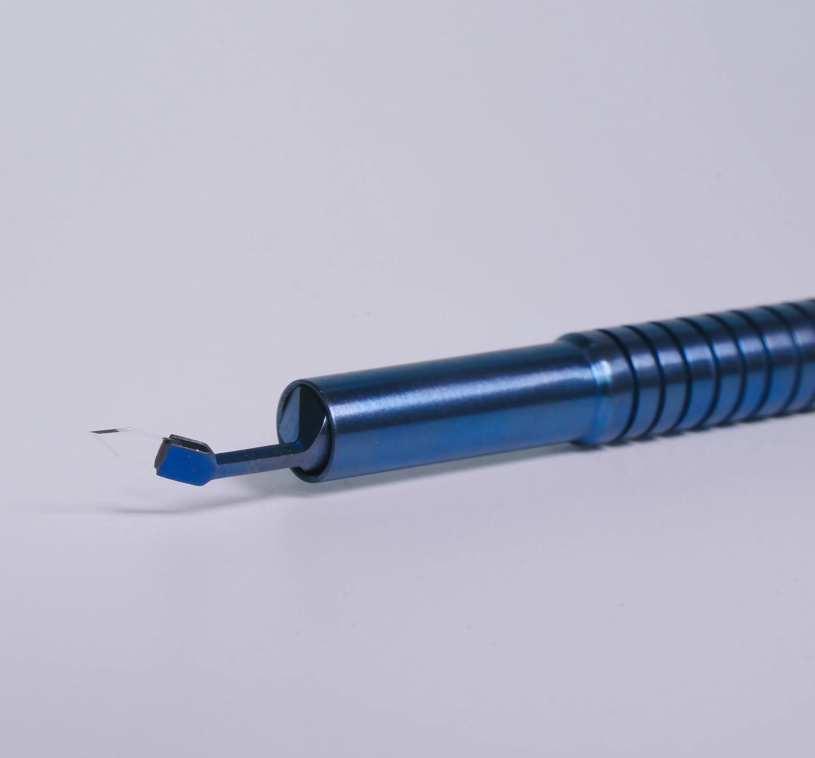 

Sapphire for Ophthalmology Ophthalmic Surgical Blade Angled Clear Cornea Blade Ophthalmic Surgical Knives Fast deliv