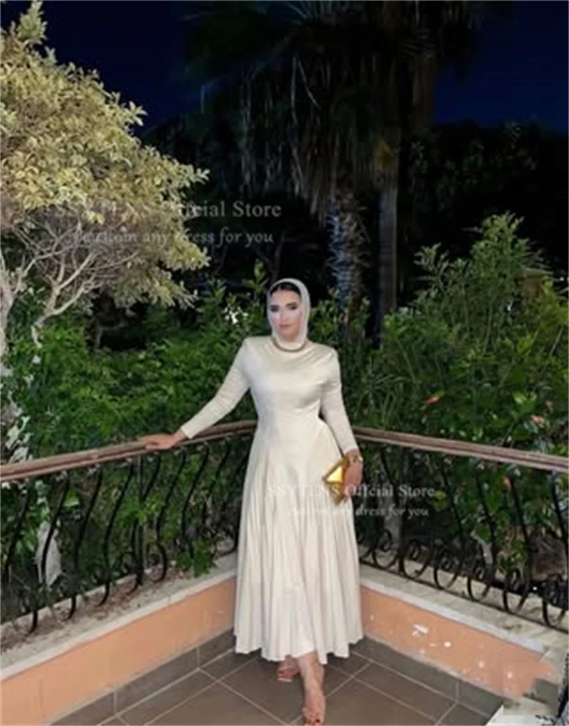 فساتين حفلة موسيقية من SSYTENS بلون الشمبانيا الخفيفة المتواضعة وأكمام طويلة بطول الكاحل في دبي فساتين حفلات الحدث الإسلامية لرمضان حسب الطلب