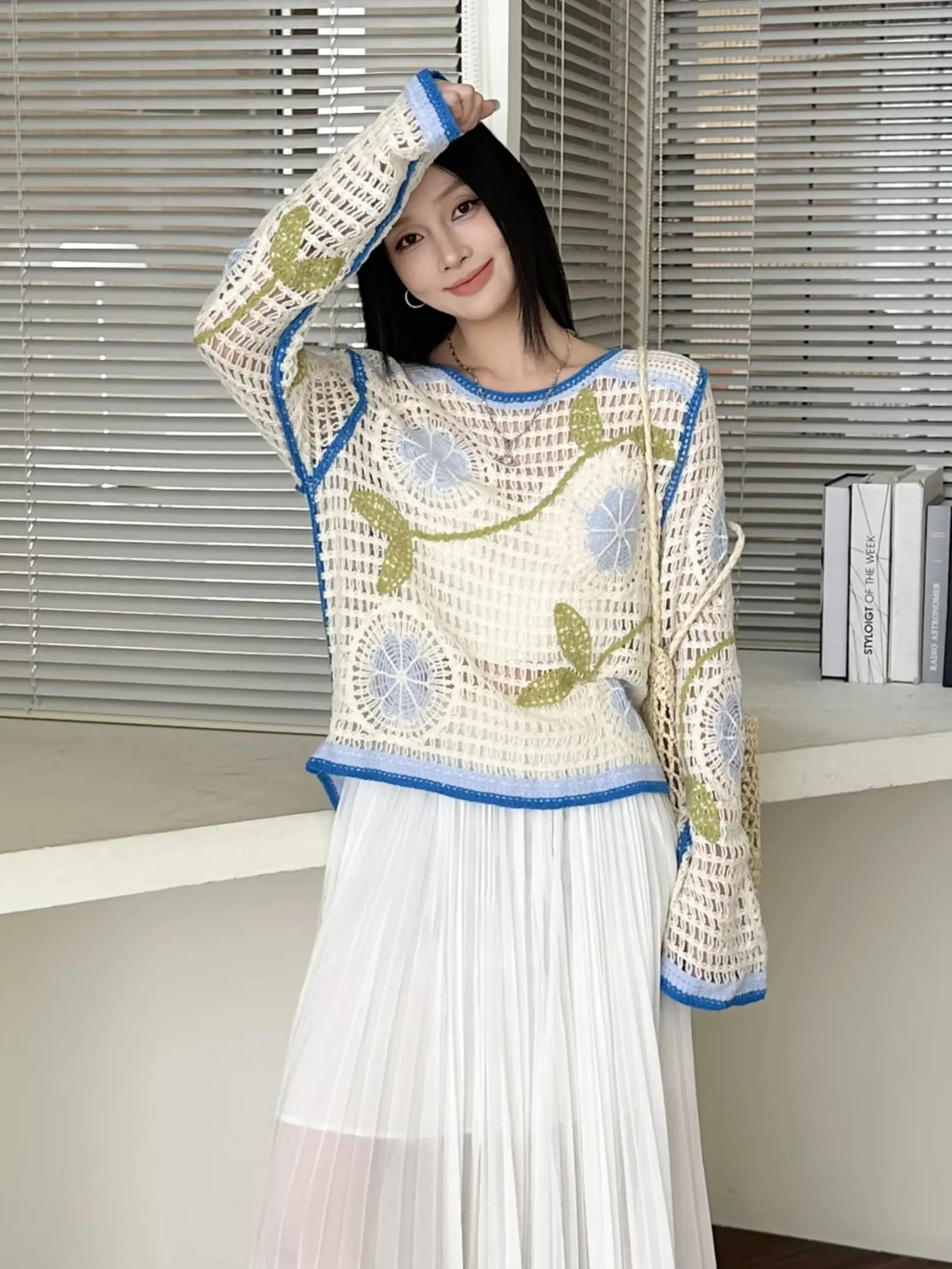 Casual Crocheted Hollow out Sun-Protective Knit Top for Women New Summer Fashionable Color-Blocked Embroidery Long Sleeve Kniwea
