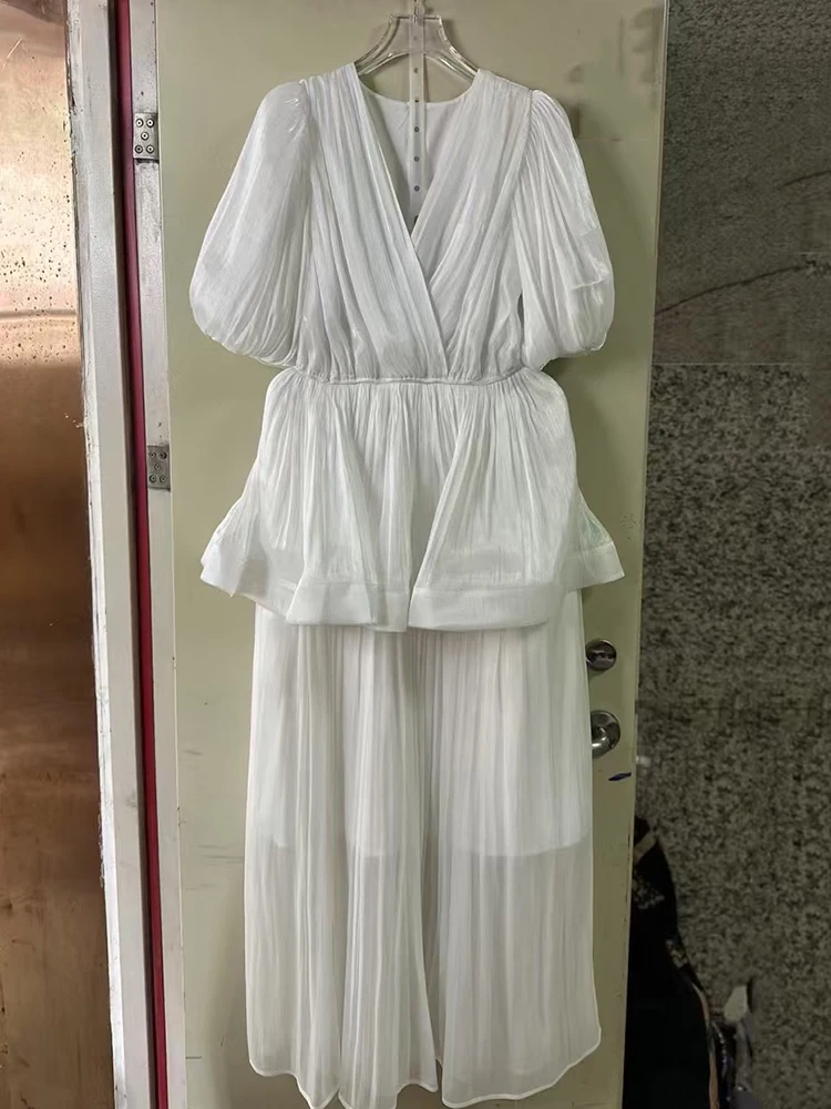 Designer's sexy V-neck elastic and tight cinched pleated dress 2025 summer women's fashion loose and large swing puffy skirt