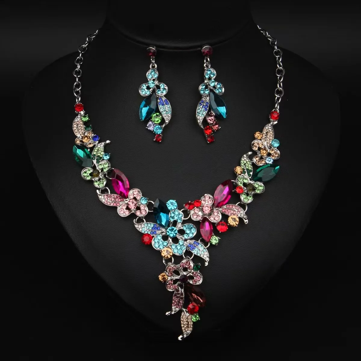 

2 pieces of colorful crystal ladies' crystal electroplated necklace and ear ring set. Formal dress accessories. Gift for wife.