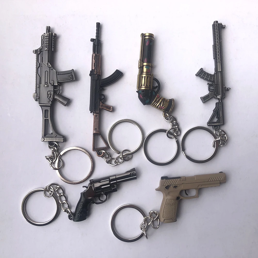 Game Mini Gun Model Keychain Weapon G36c MK47 M500 81-1 P320-M17 M92A1 M16A4 Boys Bag Keychain Men Gifts Collection