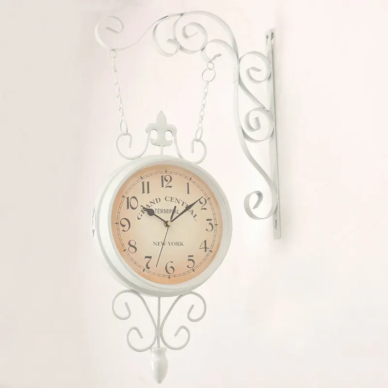 A*-Nordic Luxury Wall Clocks Restaurant Quartz Creative Design Silent Round Wall Watch Aesthetic Vintage Home Decoration./