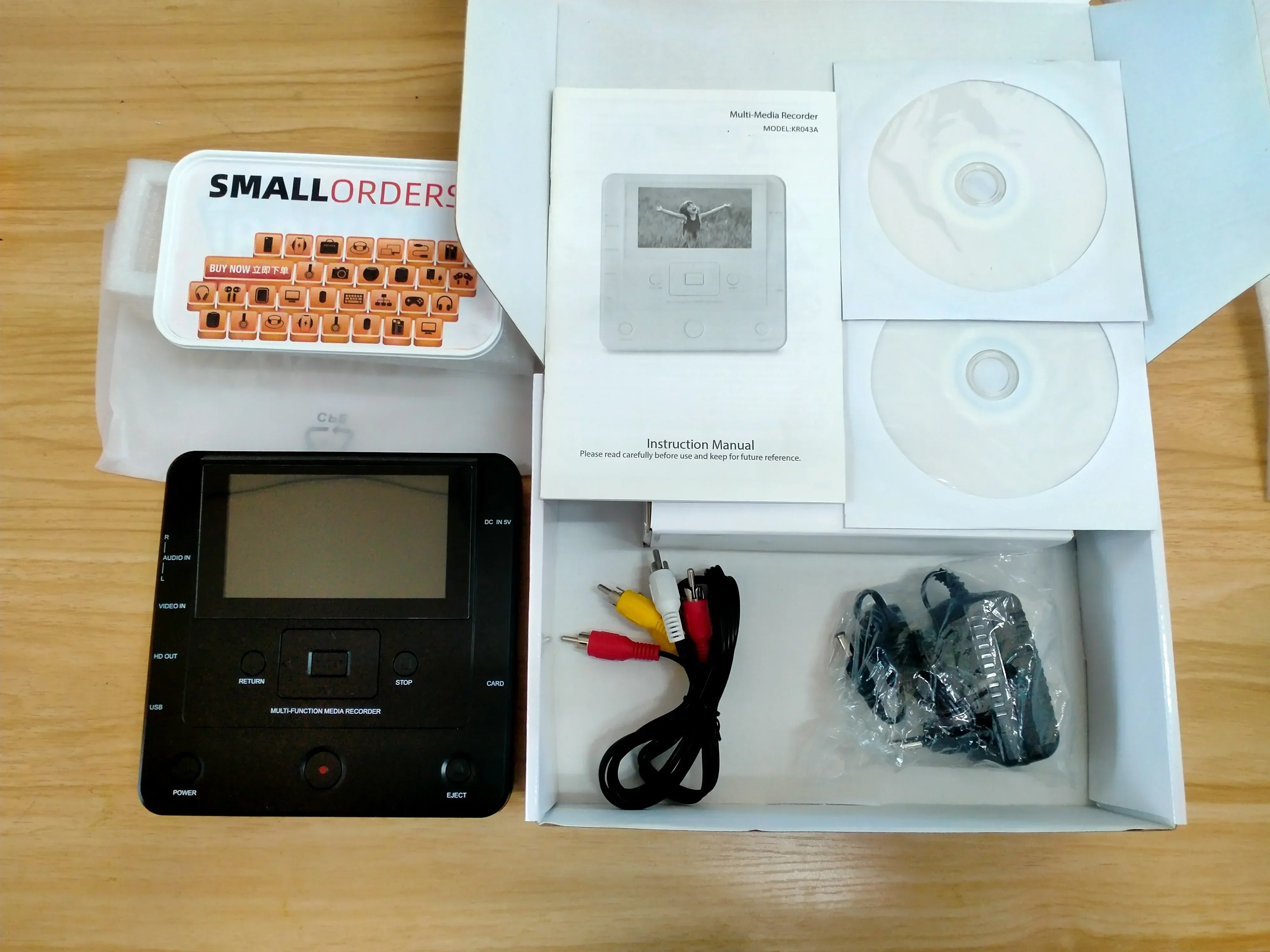 Rechargeable Battery Game Analogue TV FM Radio rmvb evd USB Portable Multiple Functions Digital Media Video CD DVD VCD Play