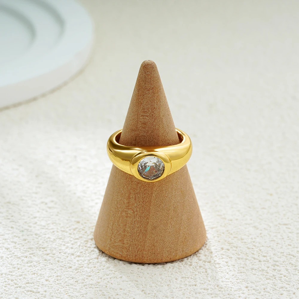 Square Zirconia Round Women's Ring 18K Gold-Plated Wedding Ring Fashion Jewelry Gift