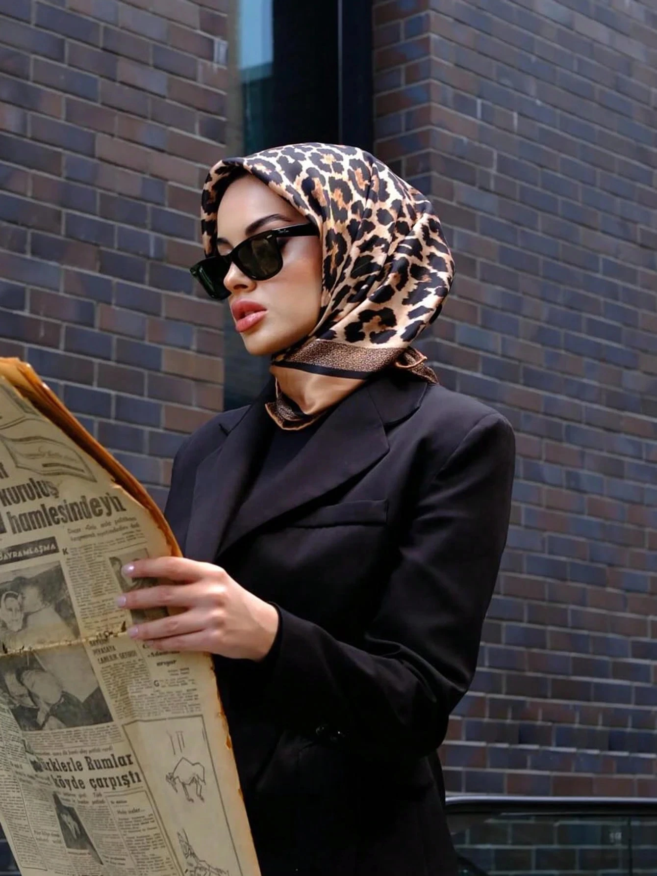 Square Silk Scarf Women Luxury Brand Satin Print Hijab Scarves Muslim Pareo Bandana Female Shawl Wrap Headband Foulard 90*90cm