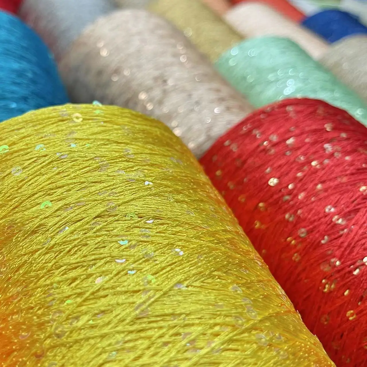 

Knitting Yarn Blingbling Sequins Threads, Shiny Laser Cords, DIY Garment Match Yarn, Sweater Scarf, 100g, 300m,