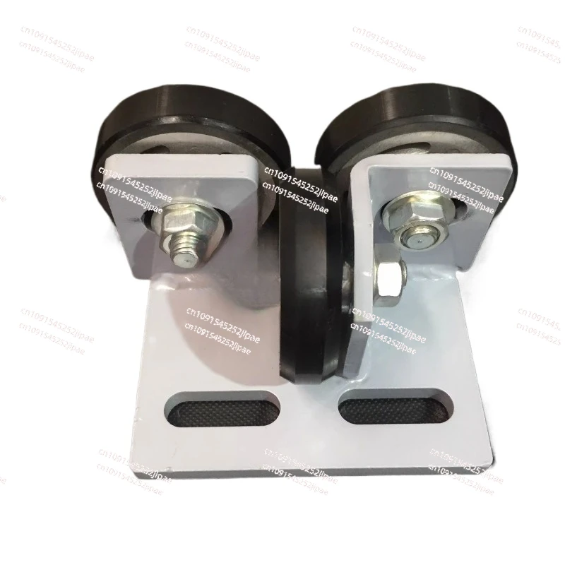 Roller guide shoe  dining elevator villa elevator Roller guide shoe guide shoe wheel 70 * 6202