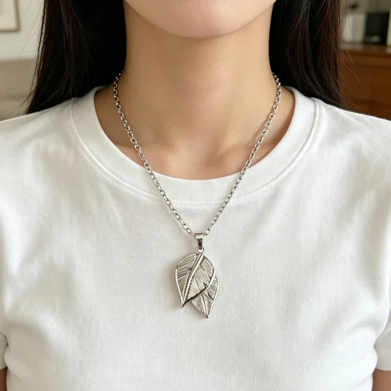 Skye Impression Fanren Original Necklace Two-dimensional Cos Versatile Leaf Jewelry Creative Game Merchandise