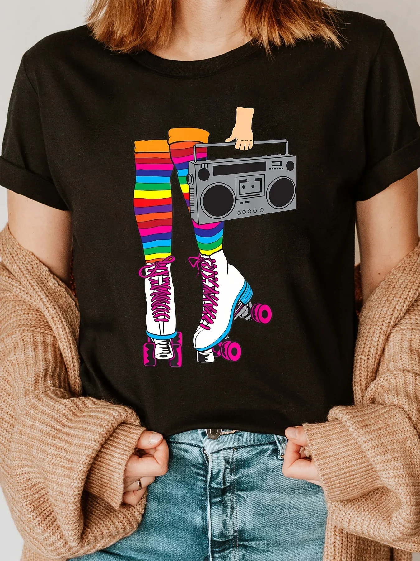 Women's Vibrant Retro Roller Skating Print Summer T-shirt Short-Sleeved round Neck Casual Outfit Perfect for Summer
