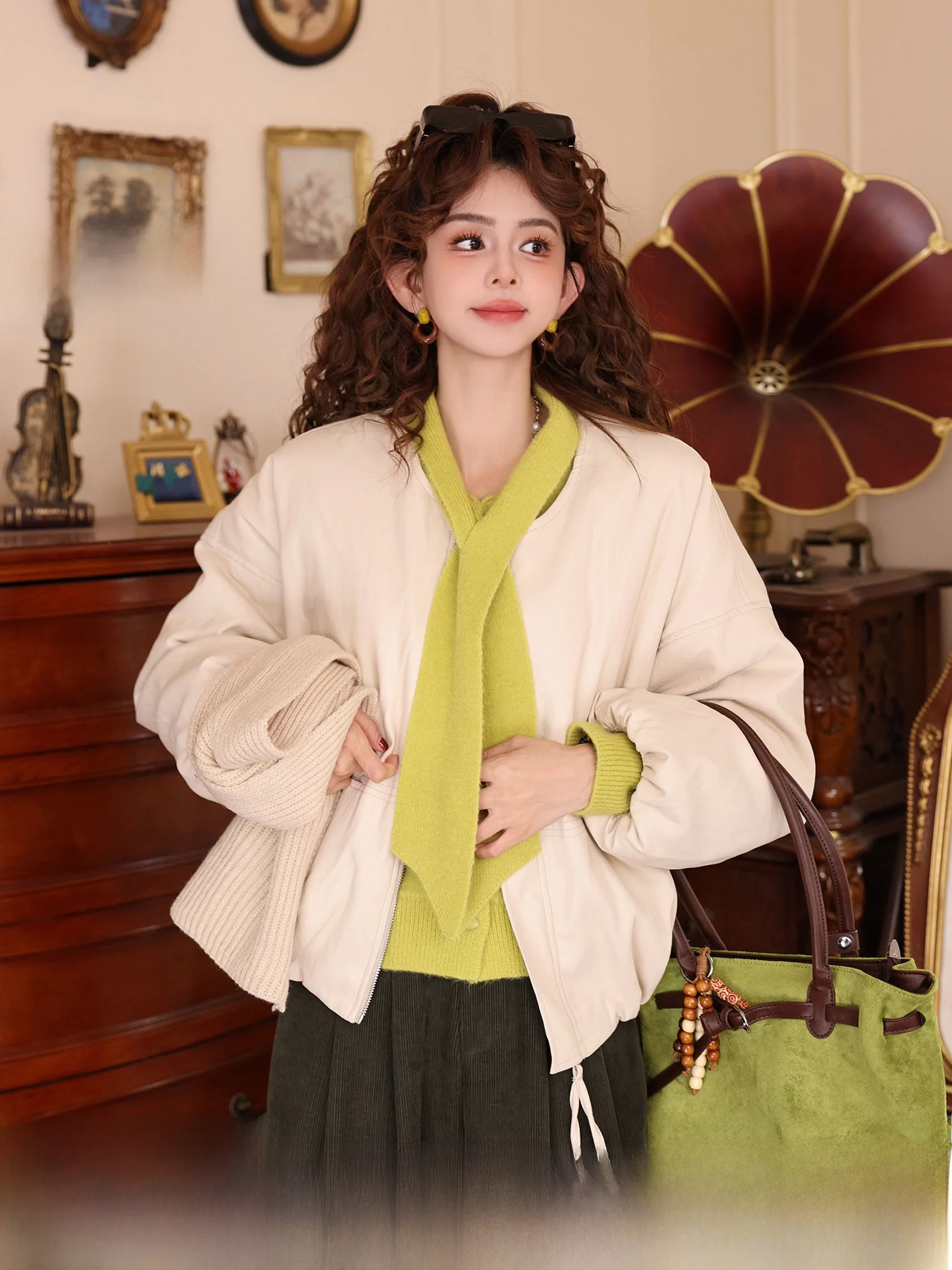 

Женская кожаная куртка Chend в ретро-стиле с пуховым утеплителем, повседневная, на молнии, с круглым вырезом, с длинными рукавами, утолщенная, регулируемая.