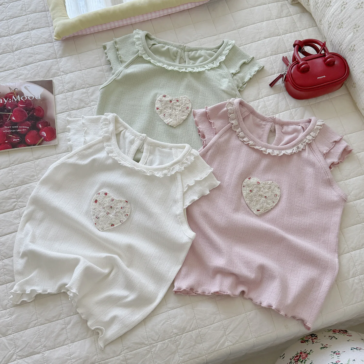 2026 Summer New Girls Knitted Top Elastic Pit Strip Lace Embroidered Love Embroidered Children Flying Sleeve T-shirt
