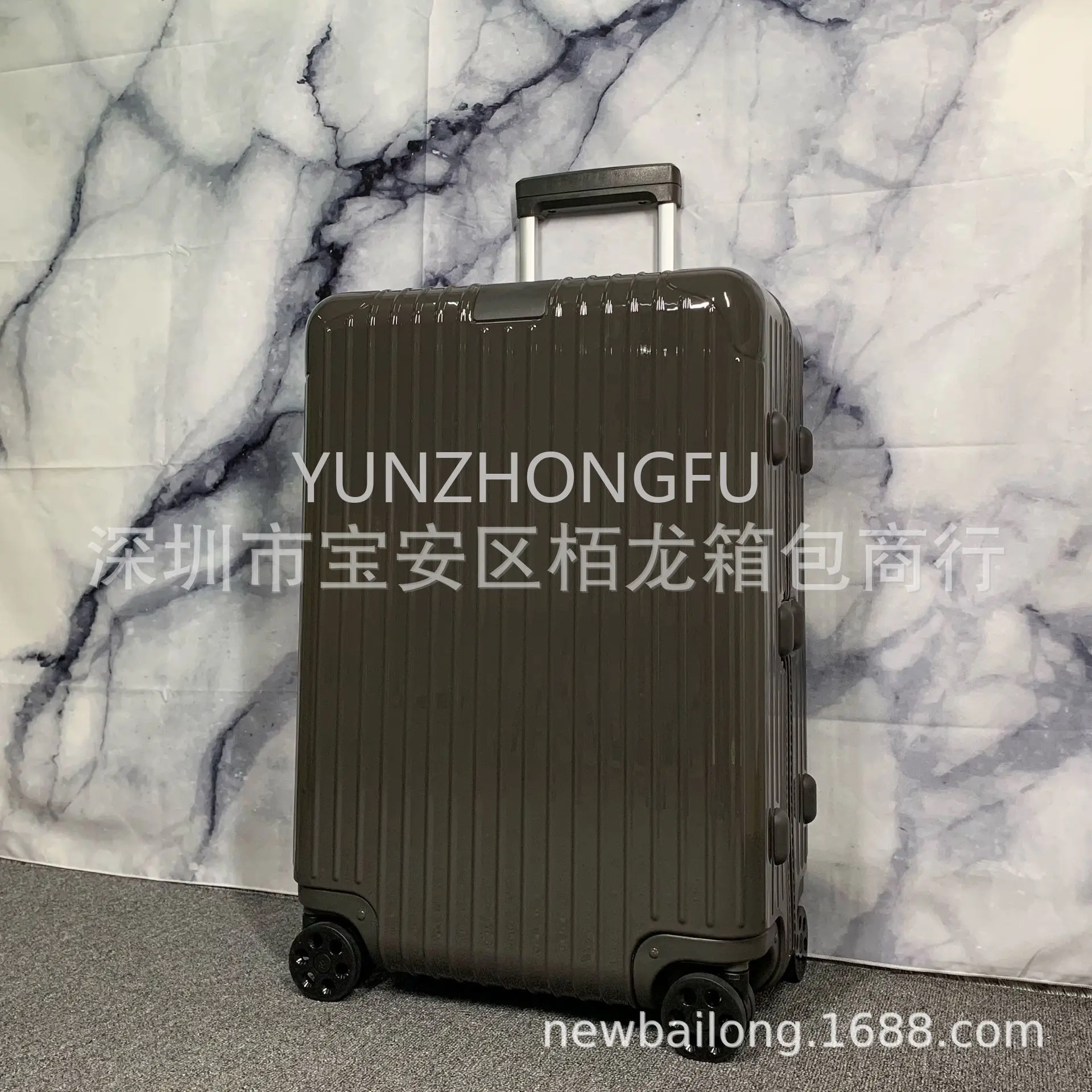 Essential Anti-Theft Pc Luggage, Polycarbonate Pull Rod Boarding Travel Luggage, Mute Universal Wheel