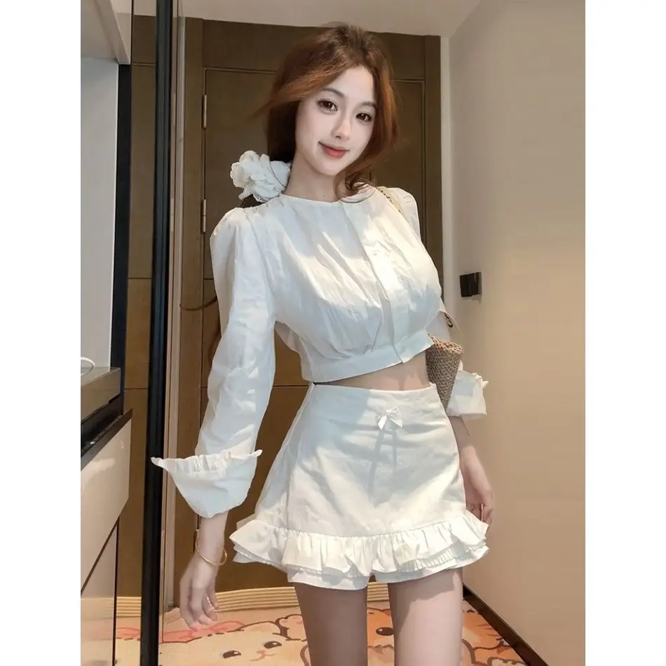 

Летний новый милый белый комплект для женщин, повседневный короткий стильный топ и юбка с бантом на талии, комплекты из 2 предметов, женские наряды