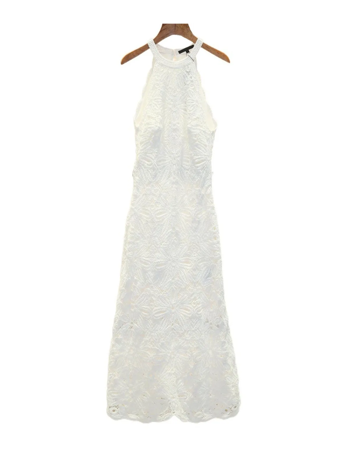 فستان كاجوال أبيض سادة مثير هالتر بلا أكمام الصيف الربيع عطلة التطريز ألف خط فستان طويل المرأة