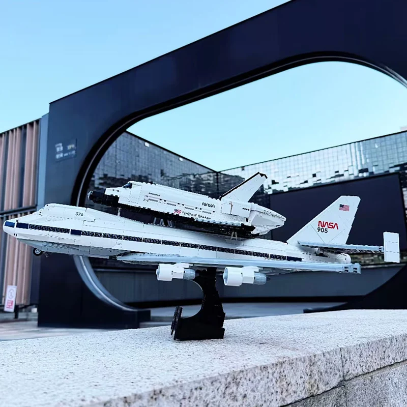

Qing Wang Icons Shuttle Carrier Модель самолета Строительные блоки Кирпичи Diy Креативные украшения Кирпичи Игрушка Детский образовательный подарок ﻿