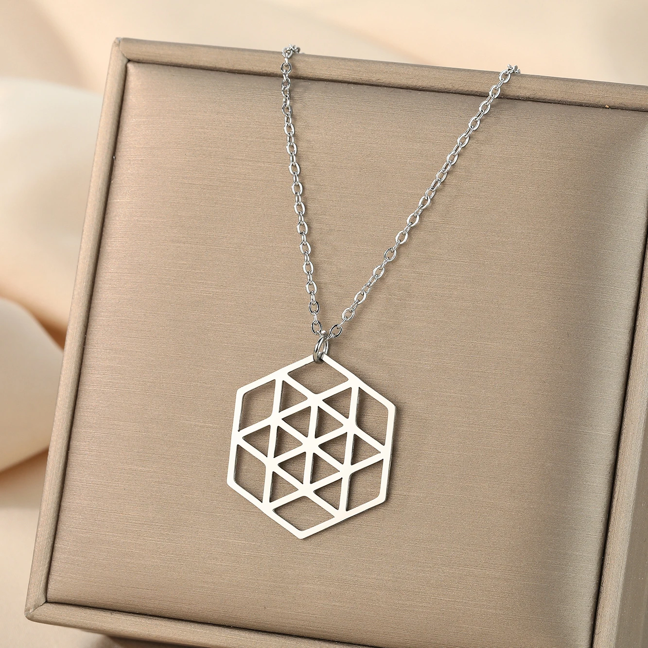 Kinitial Octagami Origami 24 Carat Pendant Necklace Retro Vintage Geometric Jewelry Choker Necklace