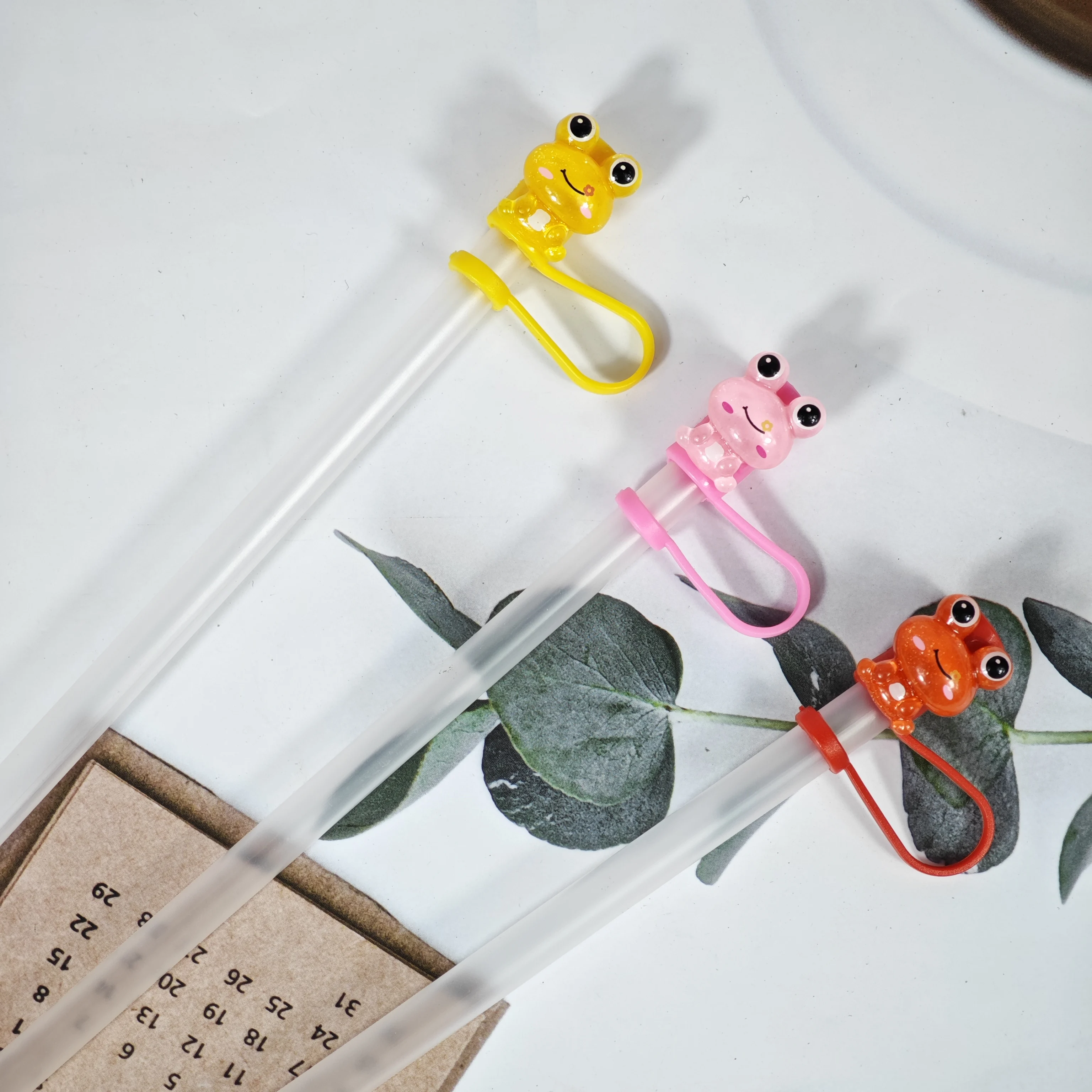 New Multi-Color Frog Straw Cap Protective Case