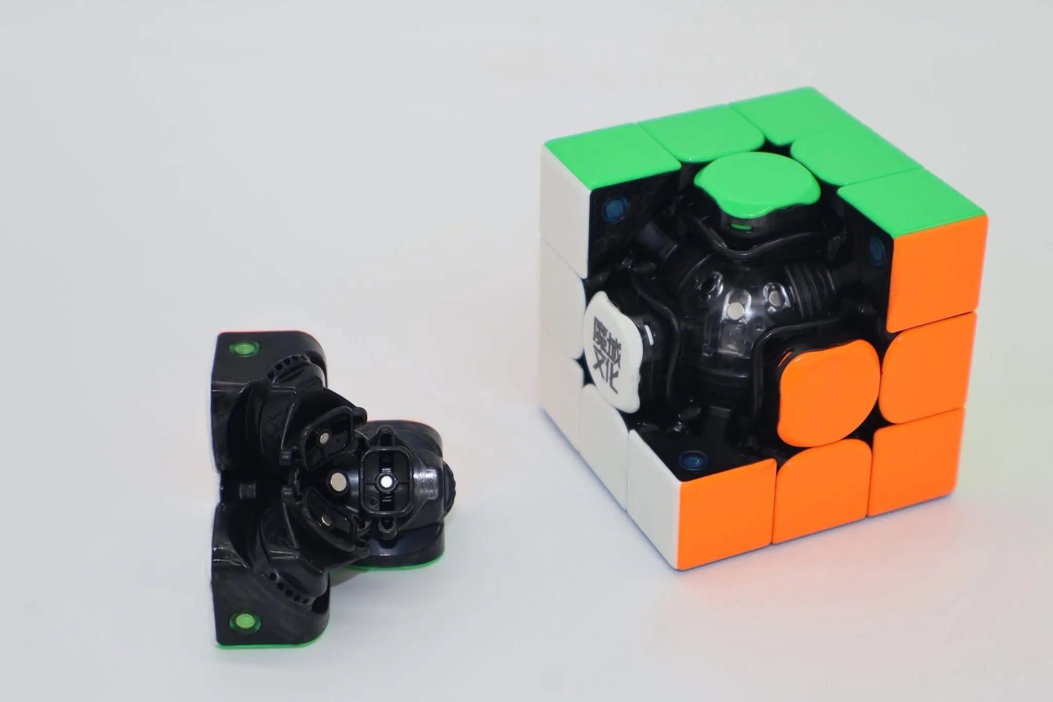 モユ・ウェイロン WRM V11 SE 20M マグレビブ ボールコア UV 3x3 マグネット式マジックスピードキューブ フィジェットトイ ウェイロン V11 マグレビブ キューブ マジコ パズル