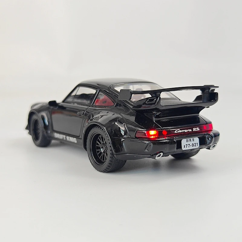 1:32 Simulation Porsche 964 Alloy Car Model doors and the front hood and trunk door can also be opened