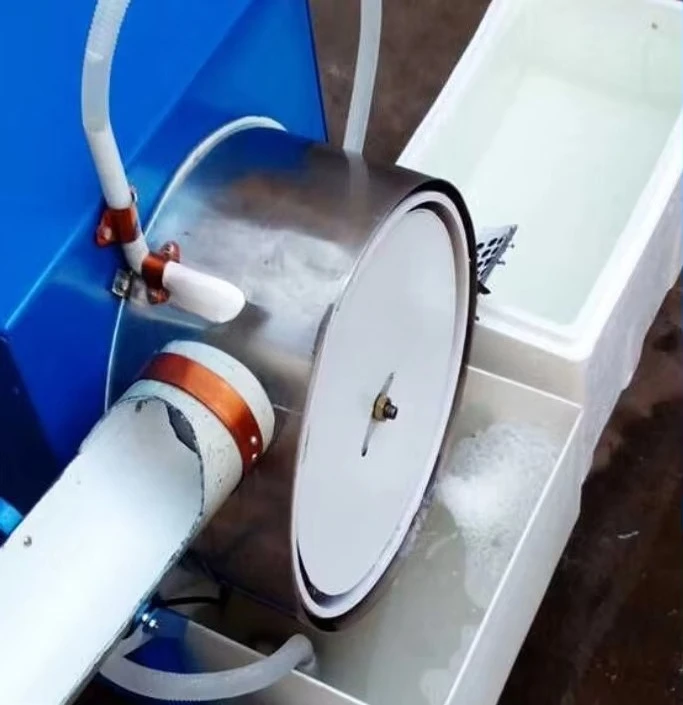 آلة تنظيف صغيرة أوتوماتيكية 3000/ساعة لتنظيف البيض والبط والأوز التجارية