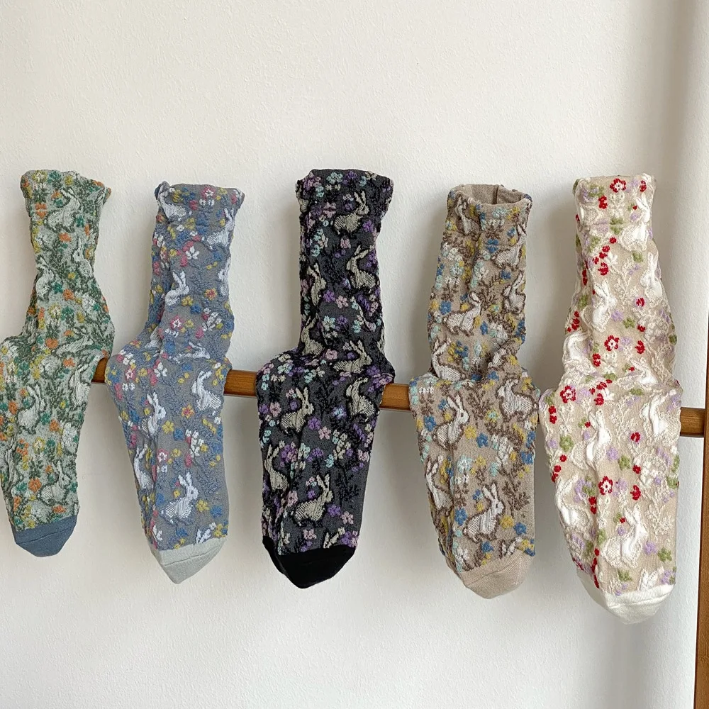

Floral Embossment Retro Socks Women Middle Tube Socks Harajuku Vintage Streetwear Cotton Long Socks Gift Japanese Korean Fashion