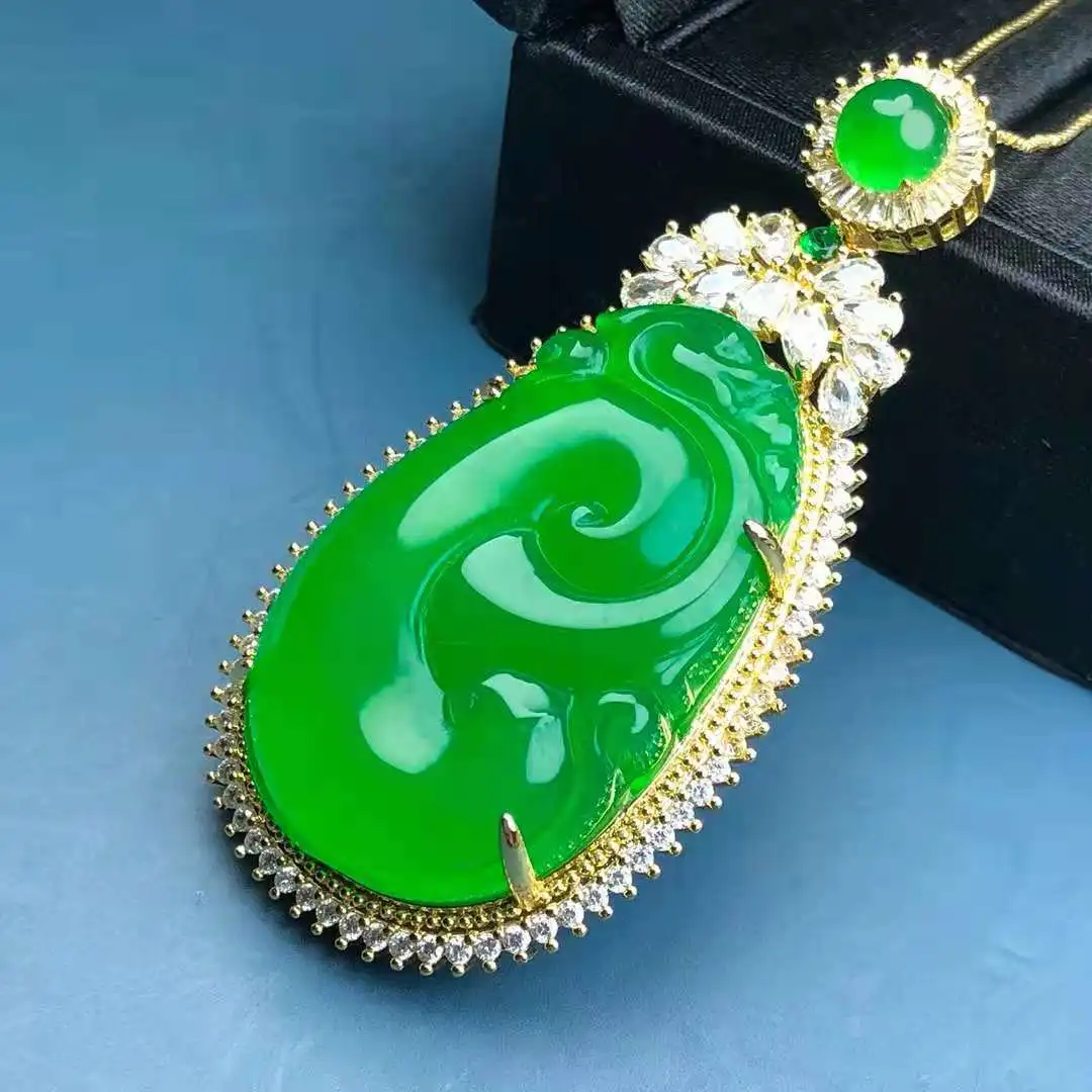 

Wholesale fashion necklace greenstone Ruyi inlaid Ruyi pendant collarbone chain Jade jade Imperial greenjade pendant jewelry jad