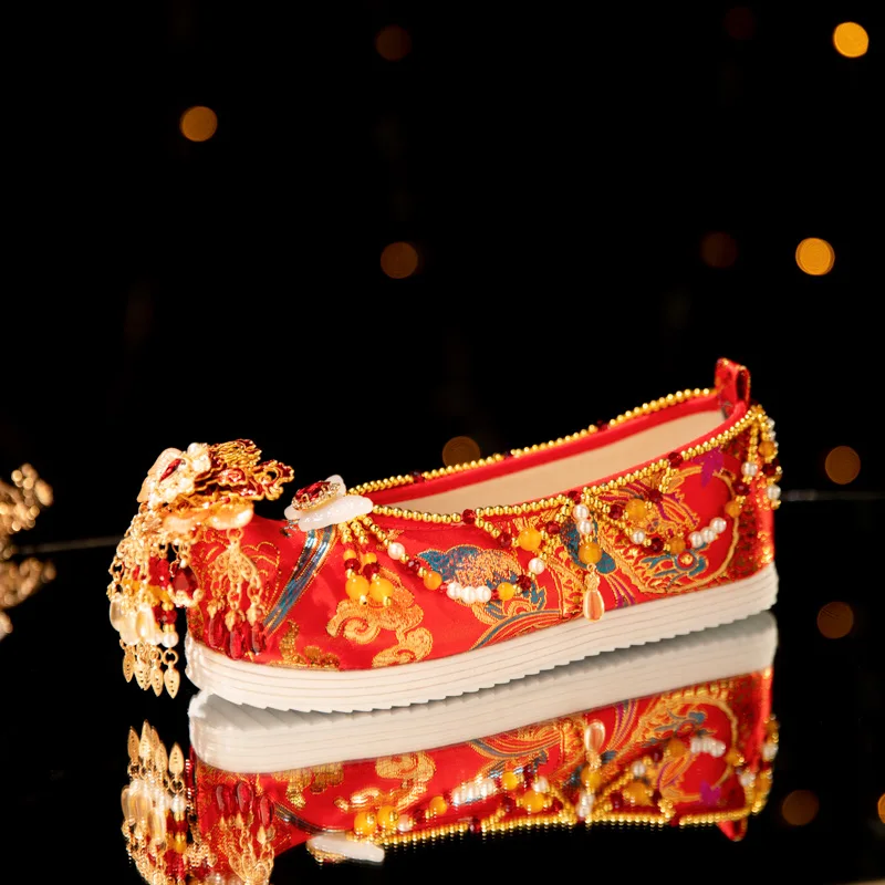 High Quality Handmade Chinese Wedding Shoes 2025 New Ming Hanfu Bride out of Court Ancient Style Xiuhe Flat