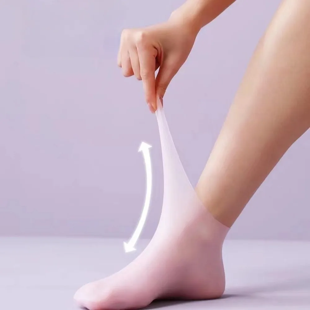 2 Pieces Silicone Foot Care Socks for Men and Women Moisturizing Protection Softens Dry Cracked Heels Essential Foot Care Tools view 4
