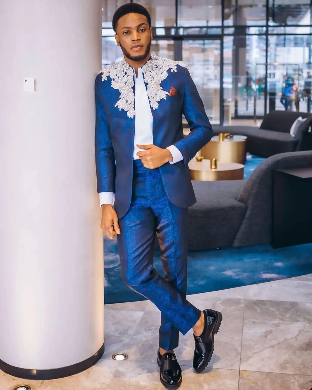 الديكور الرجال بدلة الزفاف 2 قطعة الأزرق الداكن يزين البدلات الرسمية العريس سليم صالح مخصص السراويل الدعاوى سترة