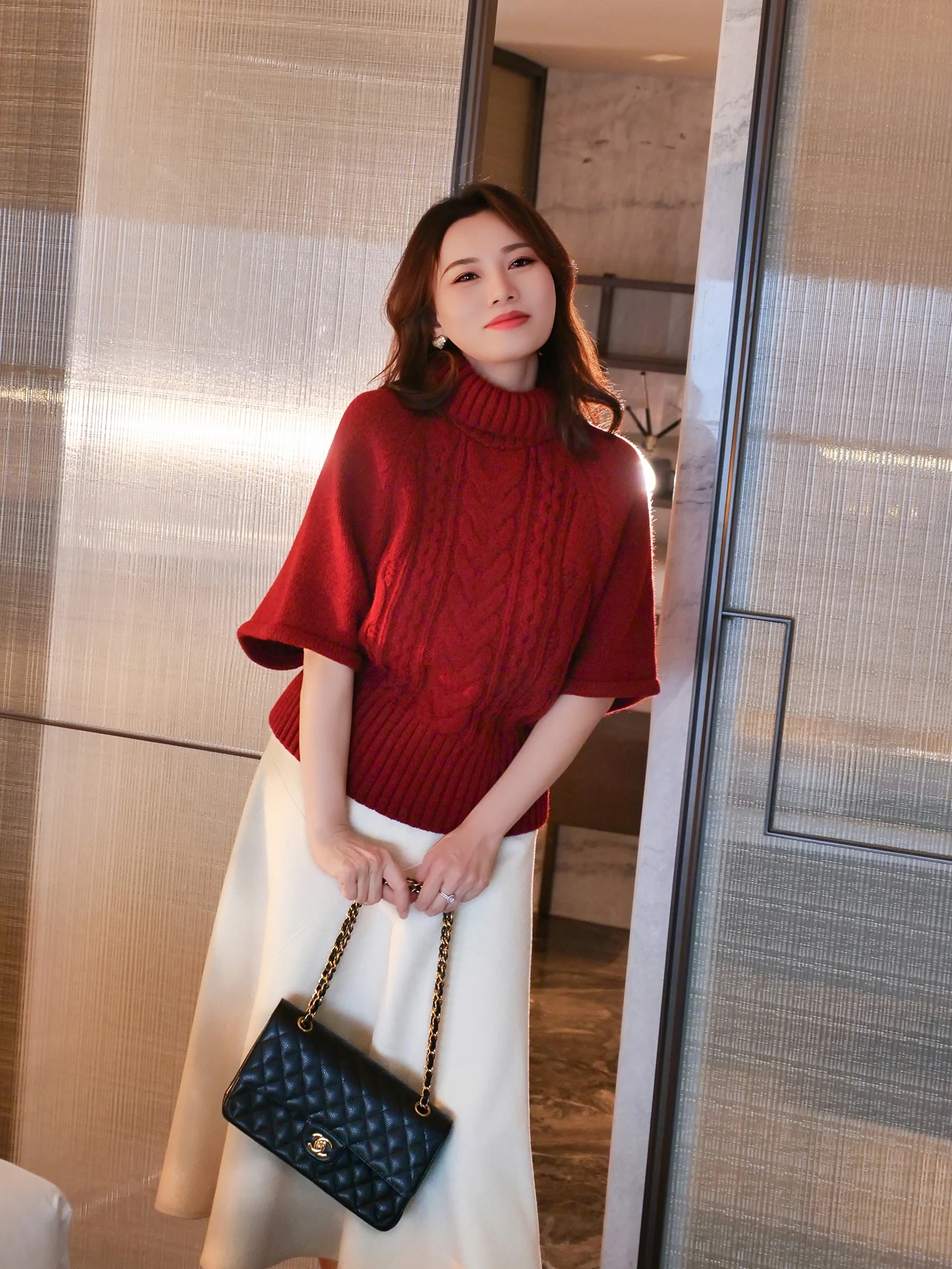 

Свитер ERINA Original с высоким воротником и узором «косичка» для женщин больших размеров, повседневная вязаная одежда, скрывающая недостатки фигуры